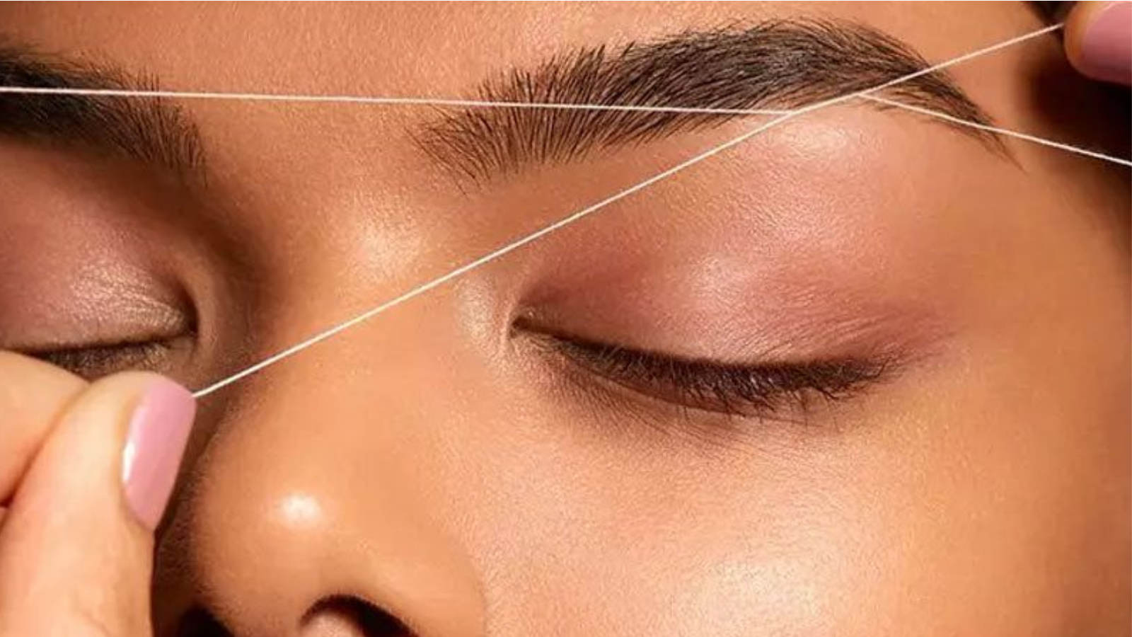 Diseño de cejas: el arte que equilibra y realza la armonía del rostro